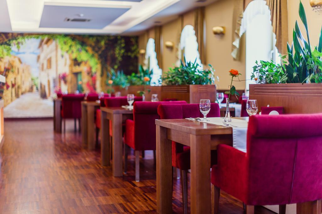 Grein Hotel Rzeszow Exterior photo