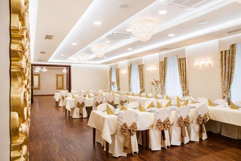 Grein Hotel Rzeszow Exterior photo